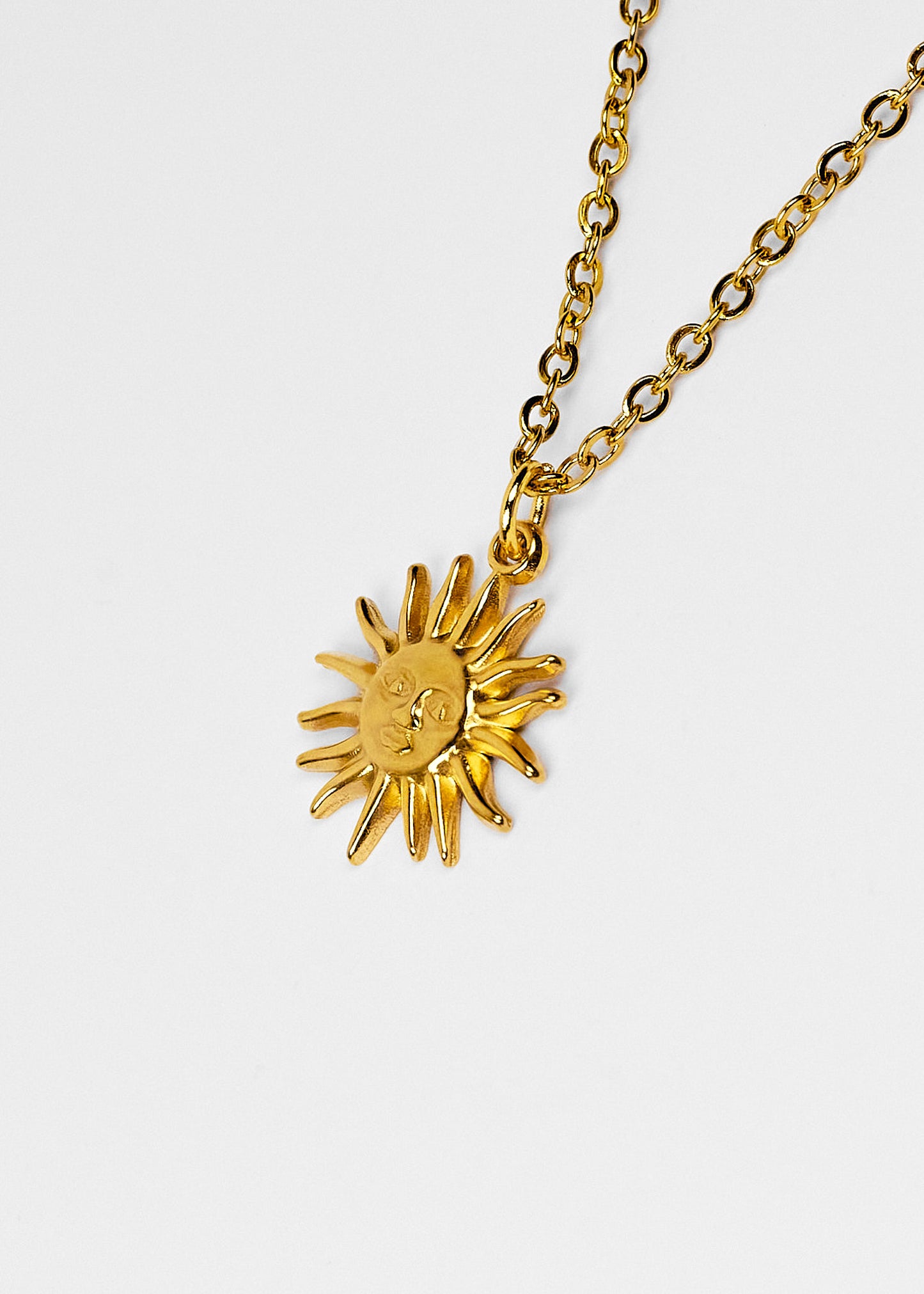 Colar Sol dourado